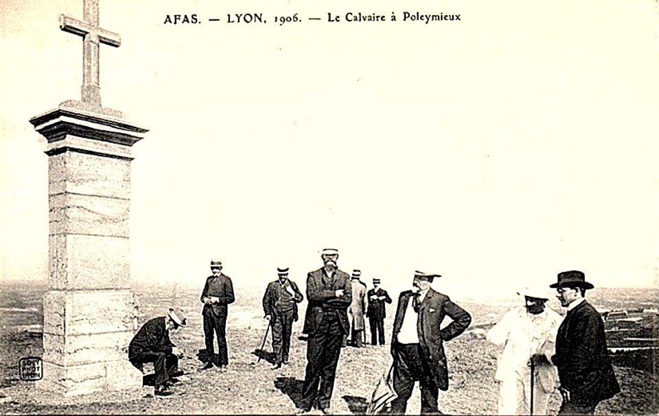 Poleymieux (Rhône) - Le calvaire 2