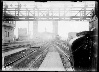 Pont de la Catedral des de l'estació de tren de Colònia (AFCEC MORELLO A 7636)
