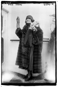 Pola Negri LCCN2014718085