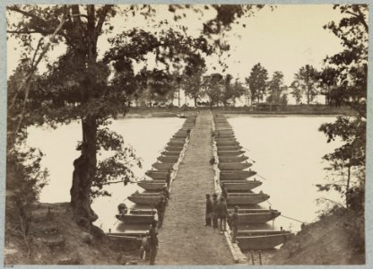 Pontoon bridge at Deep Bottom, James River, Va LCCN2012649827