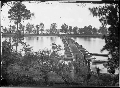 Pontoon bridge, Deep Bottom, James River, Va - NARA - 524879 photo