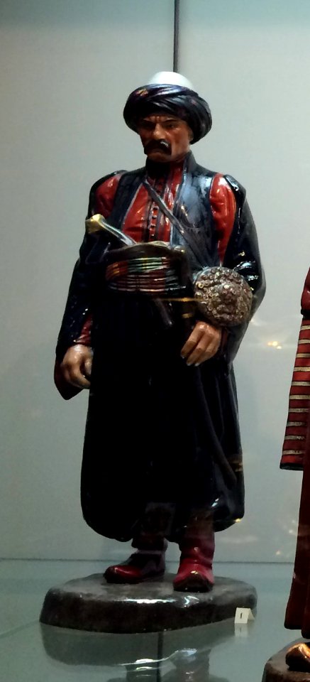 Porcelain sculptures Peoples of Russia 03a