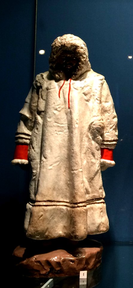 Porcelain sculptures Peoples of Russia 05a