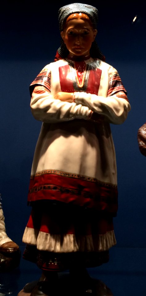 Porcelain sculptures Peoples of Russia 08b