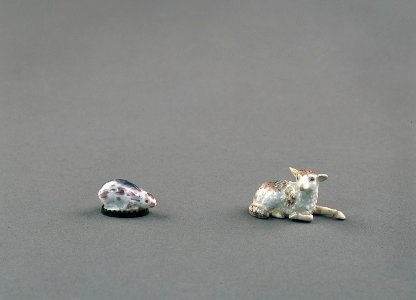 Porslin. Små figuriner. Lamm och kanin - Hallwylska museet - 89235