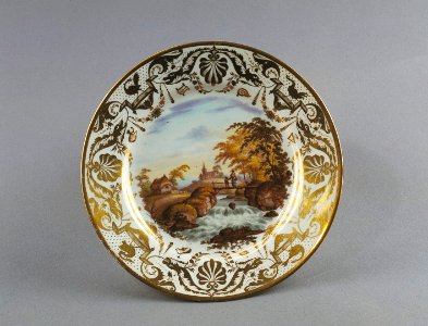 Porslin. Tallrik. Gulddekor - Hallwylska museet - 89097