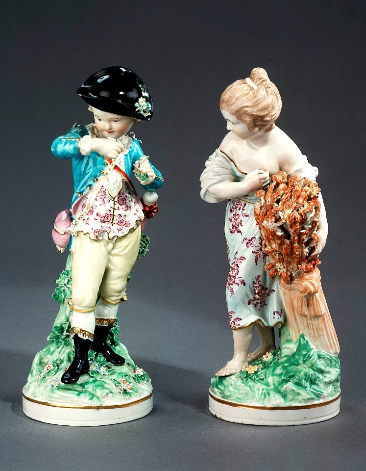 Porslin. Två figuriner - Hallwylska museet - 89117