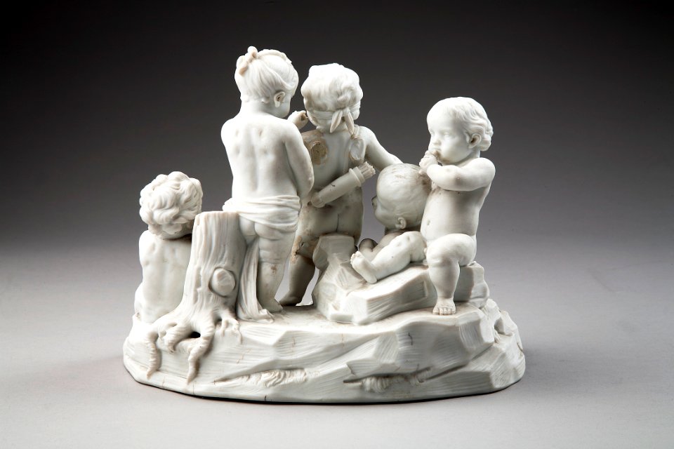 Porslinsfigurin från 1700-talets slut, föreställande Amor som blindbock - Hallwylska museet - 93736