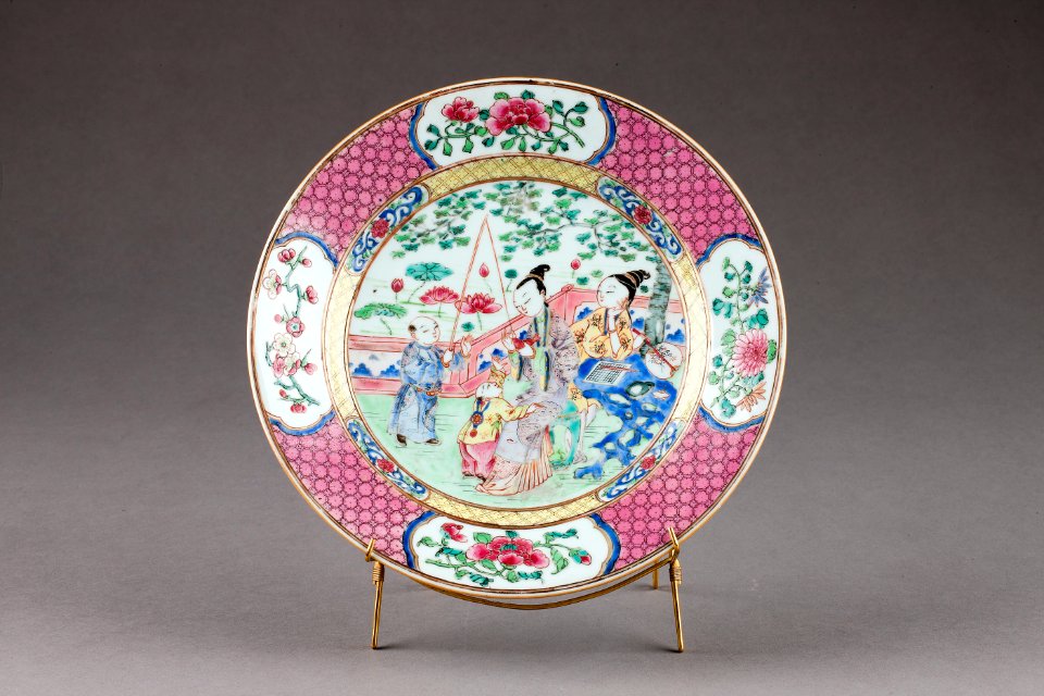 Porslinstallrik gjord i Kina på 1700-talet - Hallwylska museet - 96074