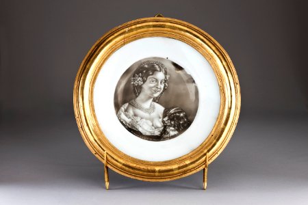 Porslinstallrik med porträtt från 1860-talet - Hallwylska museet - 93864