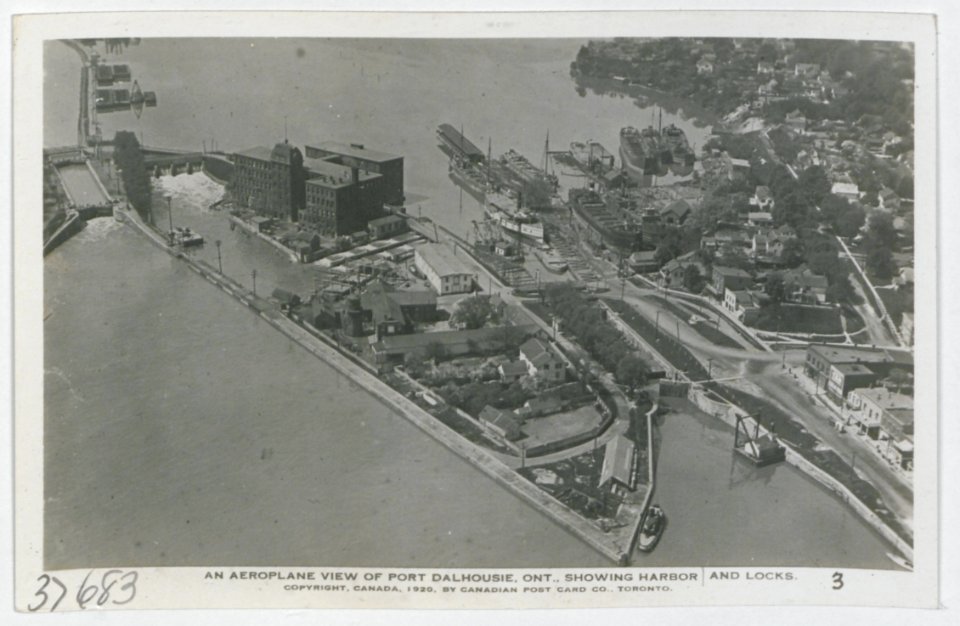 Port Dalhousie Ontario from an Aeroplane (HS85-10-37683) original