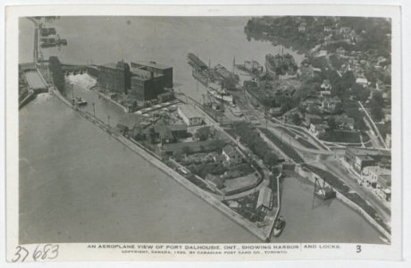 Port Dalhousie Ontario from an Aeroplane (HS85-10-37683) original
