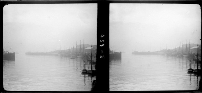 Port de Calais amb boira a contrallum