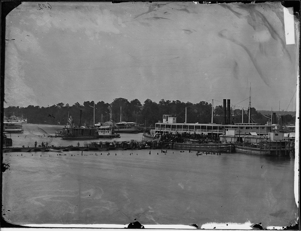 Pontoon landing, James River, Va - NARA - 529305 photo