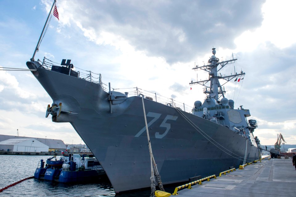Port quarter bow view of USS Donald Cook (DDG-75) moored to pier in Gdynia 160408-N-TC720-526