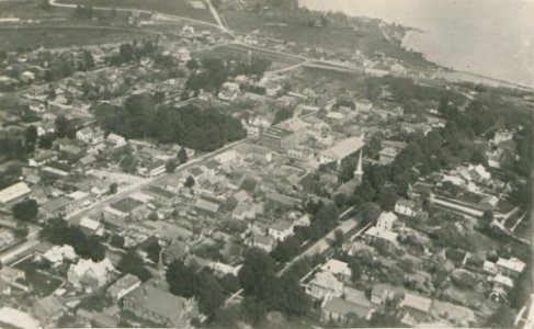 Port Dover Ontario from the Air (HS85-10-37524)