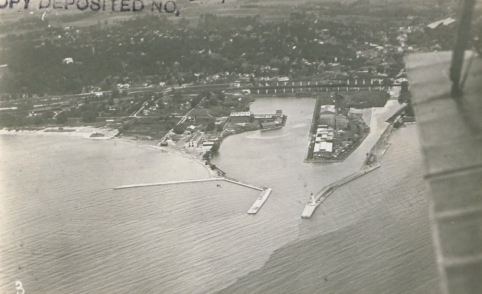 Port Hope Ontario from the Air (HS85-10-35963)