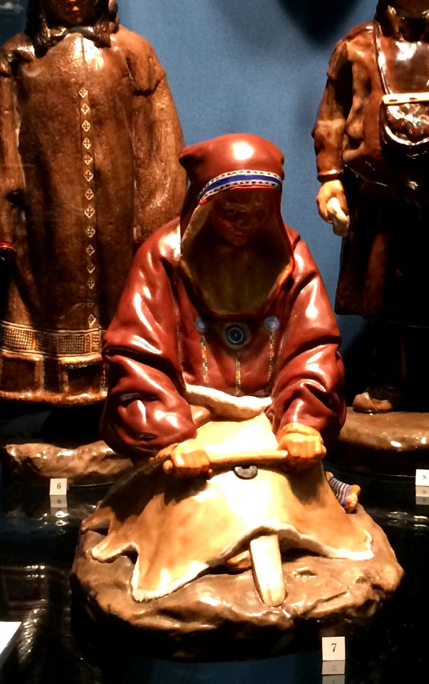 Porcelain sculptures Peoples of Russia 06c