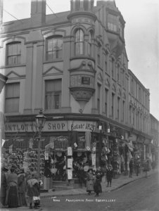 Pontlottyn Shop Abertillery (4641294)