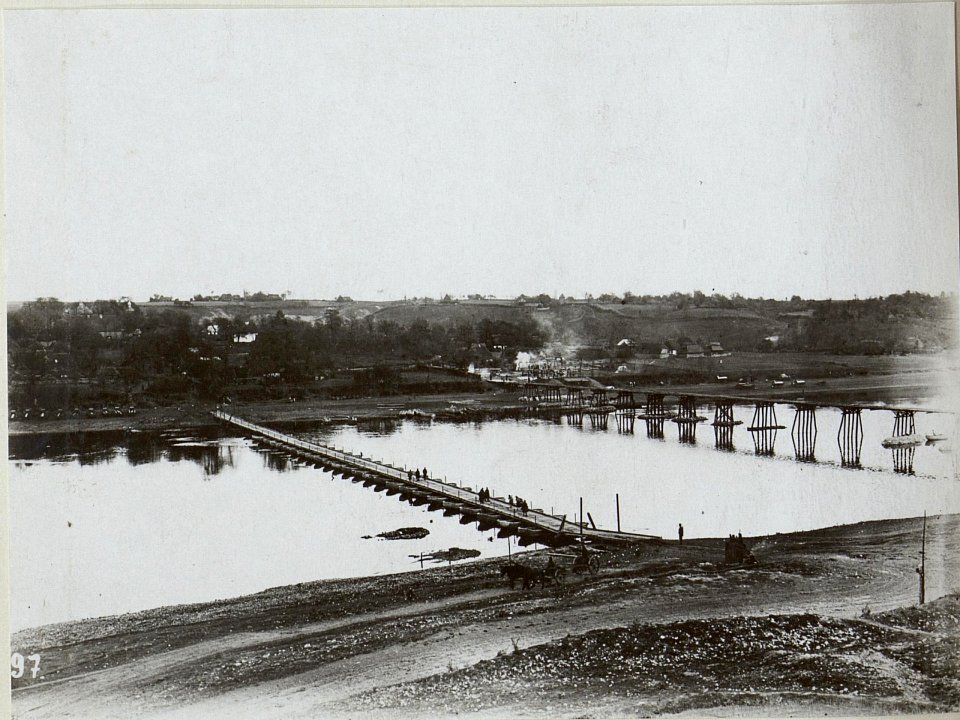 Ponton der Kriegsbrücke über den Dnjester bei Perzebykowcze (BildID 15651880)