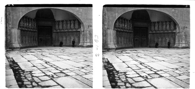 Porta gòtica de la catedral de Girona