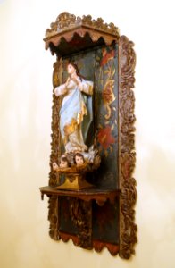 Portable altar, 19th century, carved and painted wood - Museo Nacional de Artes Decorativas - Madrid, Spain - DSC08293 photo