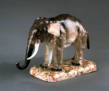 Porslin. Figurin - elefant - Hallwylska museet - 89245
