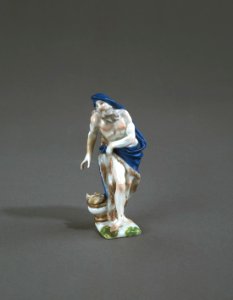 Porslin. Figurin föreställande Vintern - Hallwylska museet - 89266