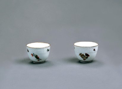 Porslin. Två koppar - Hallwylska museet - 89145