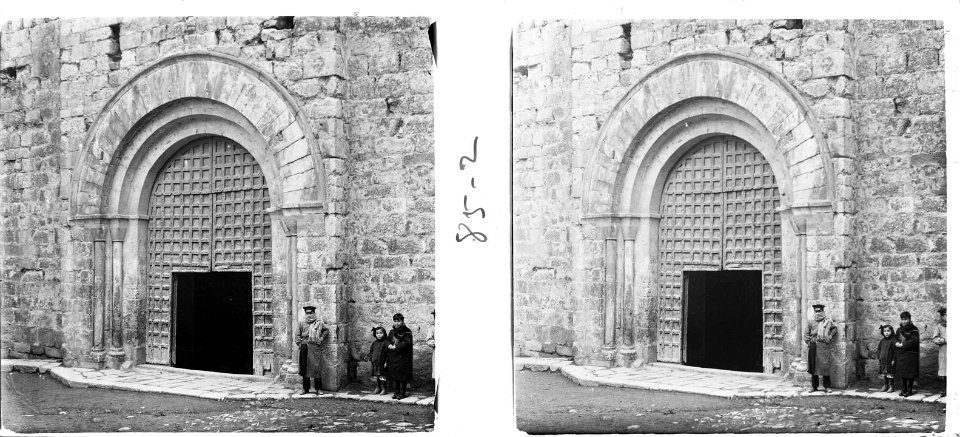 Porta romànica de Sant Miquel