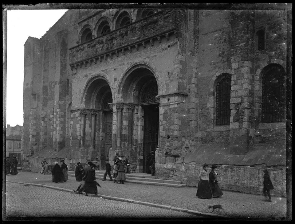 Portail - Basilique Saint-Sernin. - FRAC31555 18Fi116