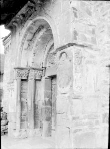 Portail roman, Luchon