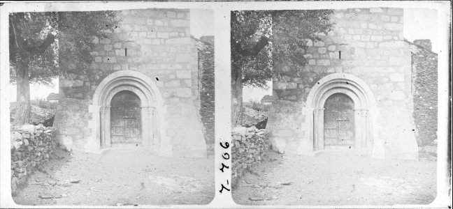 Portal de l'església de Bolvir a Puigcerdà