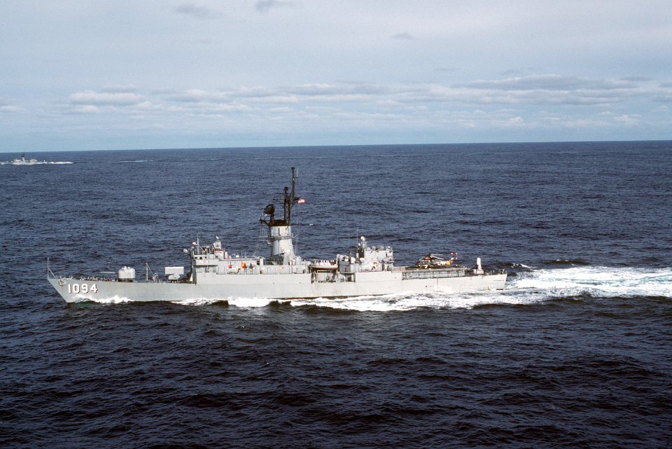 Port beam view of USS Pharris (FF-1094) underway during BALTOPS 1985 DN-ST-86-04963