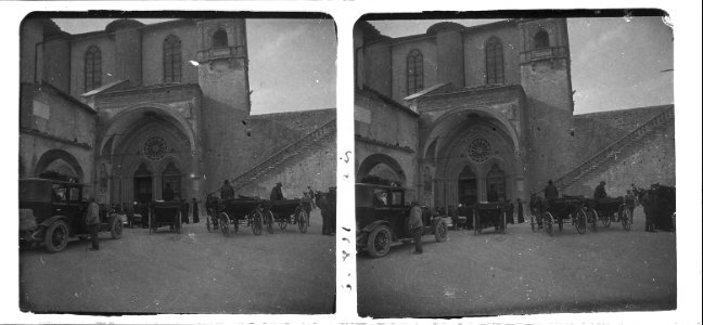 Portalada de la catedral gòtica d ' Assís