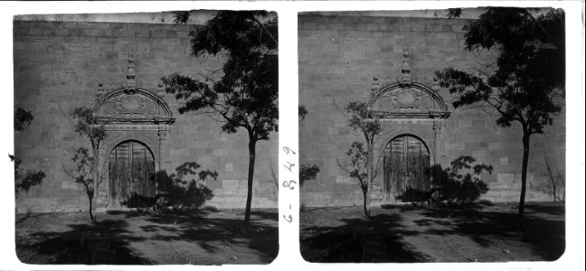 Portalada del convent de Calaf