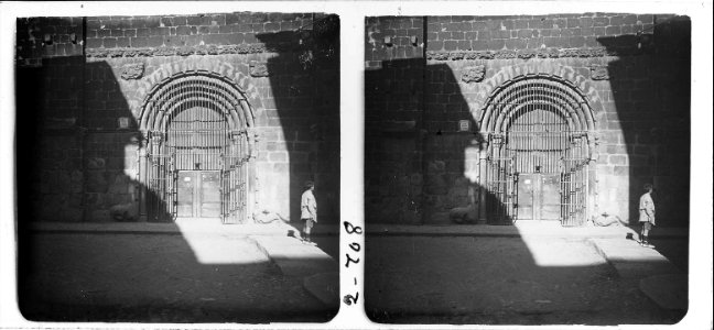 Portalada principal de l'església de la Seu d ' Urgell