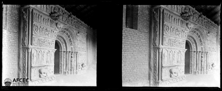 Portalada romànica del Monestir de Santa Maria de Ripoll
