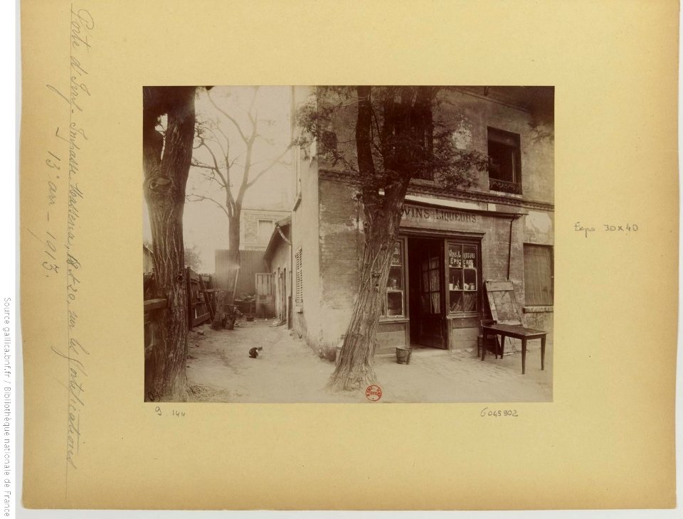 Porte d'Ivry. Impasse Masséna, 18 et 20, sur les fortifications, 13.e arr. - 1913.Atget Eugène btv1b10507165j 1