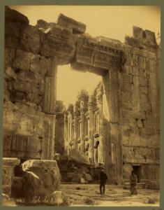 Porte du temple de Jupiter - Bonfils. LCCN2004668101
