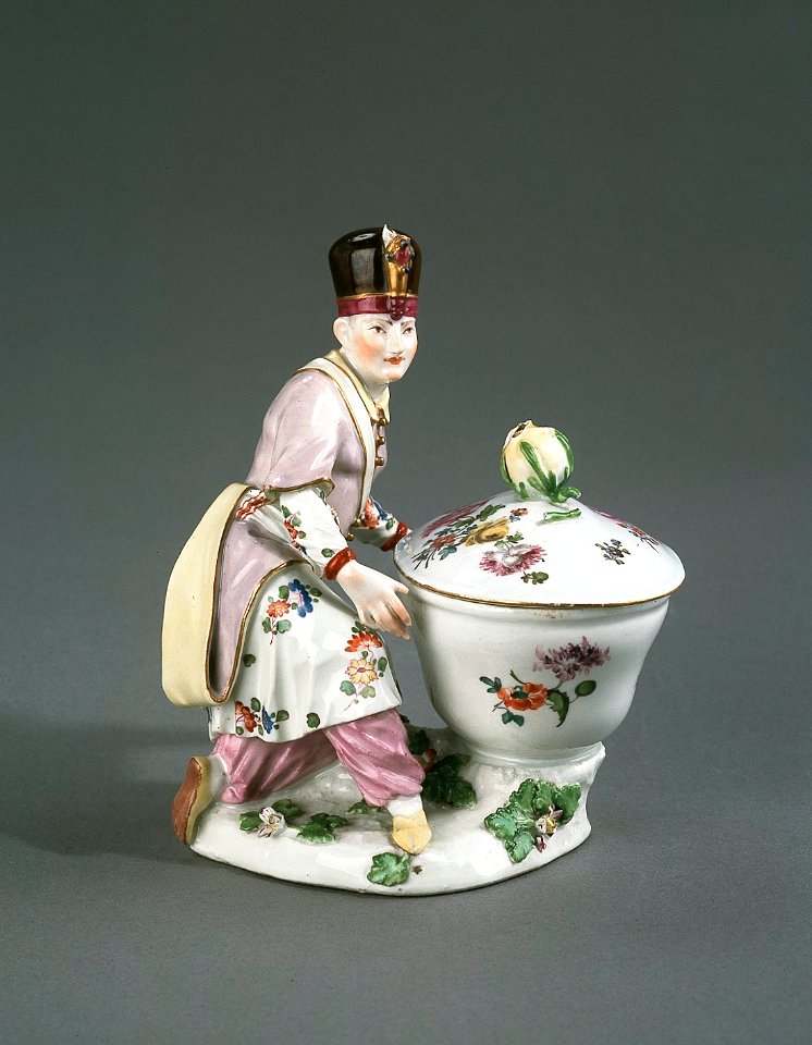 Porslin. Bonbonniere och figurin - Hallwylska museet - 89247
