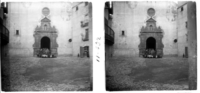 Portalada de l'església de Porrera