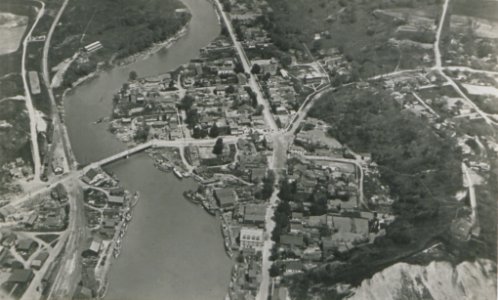 Port Stanley Ontario from the Air (HS85-10-37546)