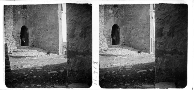 Portalada del castell de la Tallada de la Segarra