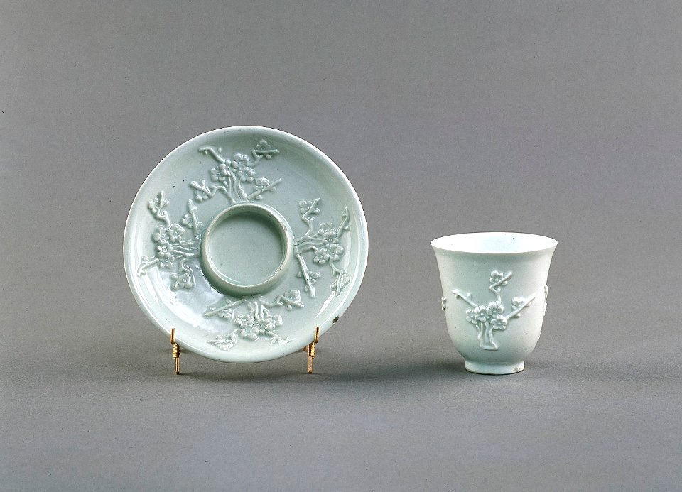 Porslin. Kopp och fat - Hallwylska museet - 89236