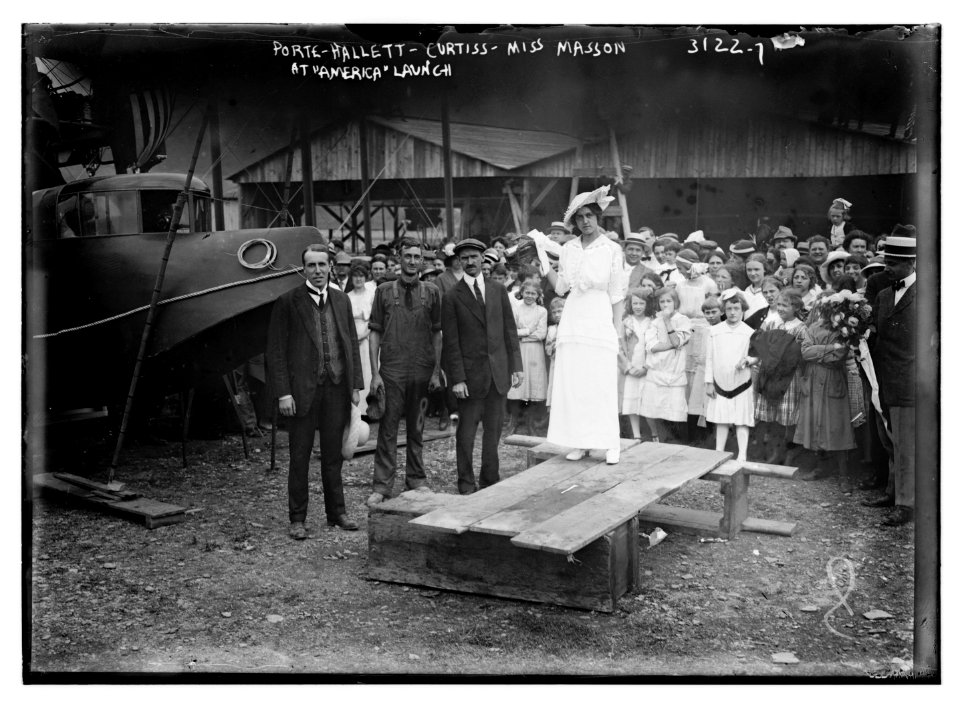 Porte - Hallett - Curtiss - Miss Masson - at America launch LCCN2014696381