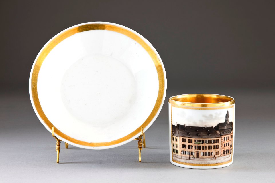Porslinskopp med fat från 1800-talets början - Hallwylska museet - 93859