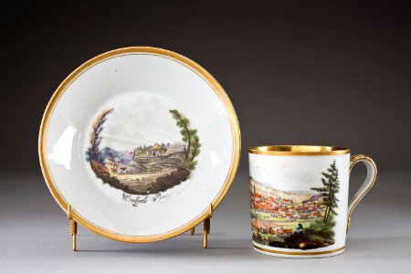 Porslinskopp och fat med staden Ilmenau på, gjord 1792-1808 - Hallwylska museet - 93892