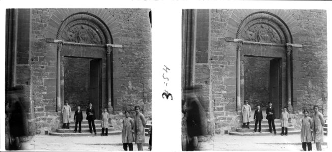 Porta del claustre romànic