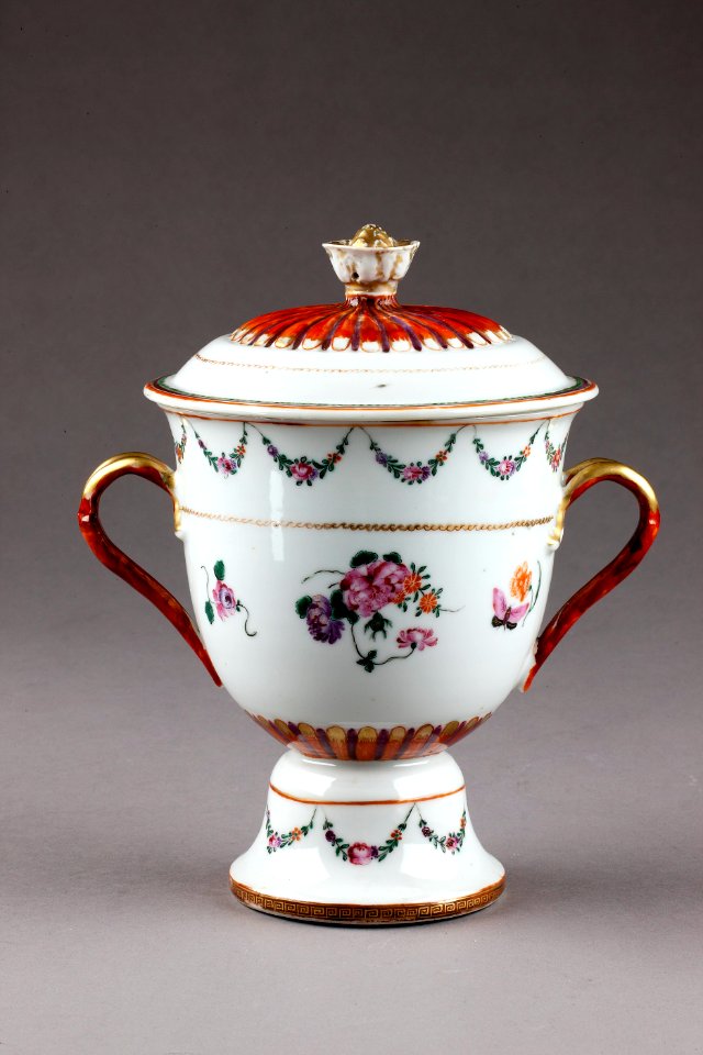 Porslinsurna gjord i Kina på 1700-talet - Hallwylska museet - 96123